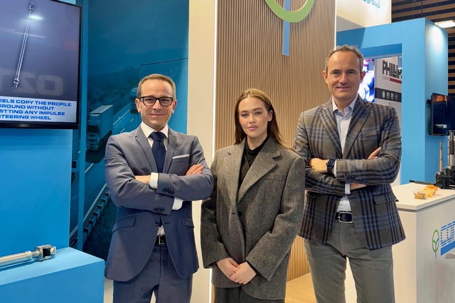 Team Coram allo stand di Solutrans 2025